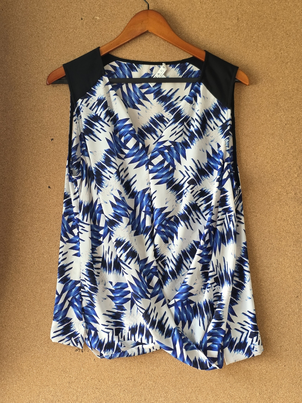 Chaus New York Abstract Ikat Faux Wrap Tank Blouse Sz Large L Sleeveless V-Neck